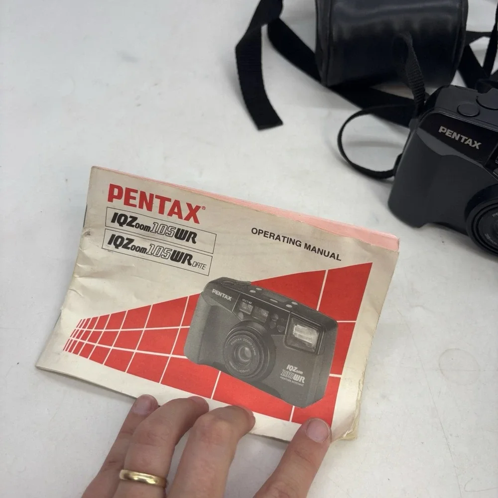 Pentax IQZoom 105WR 35mm Film Camera Untested W Bag And Manual Black